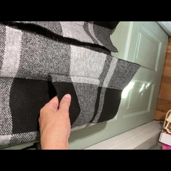 Open Black and Gray Buffalo Check Open Cardigan Sweater Jacket Medium - Picture 4 of 9